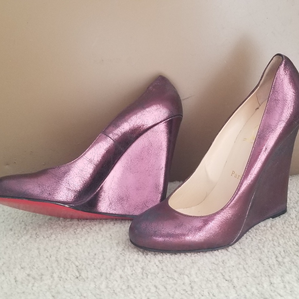 501c - Christian Louboutin Wedge